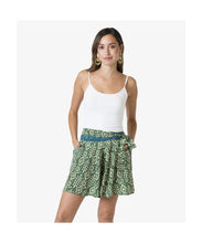 Cargar imagen en el visor de la galería, PANTALÓN CORTO SHORT ESTAMPADO ÉTNICO