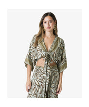 Cargar imagen en el visor de la galería, TOP CRUZADO ESTAMPADO JAZMIN DE AGUA