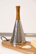 Cargar imagen en el visor de la galería, RALLADOR METAL MADERA
