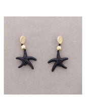 Cargar imagen en el visor de la galería, PENDIENTES COLGANTE ESTRELLA DE MAR RESINA
