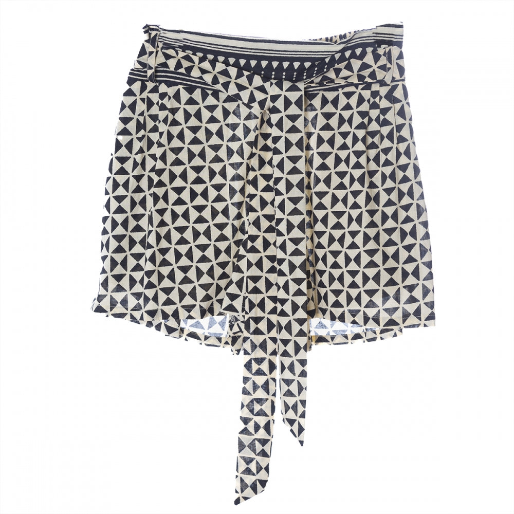 PANTALÓN CORTO ESTAMPADO CINTURÓN. SHORT