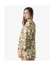 Cargar imagen en el visor de la galería, KIMONO CORTO ESTAMPADO BOTÁNICO BEIGE
