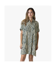 Cargar imagen en el visor de la galería, VESTIDO CAMISERO CAMISA ESTAMPADO SELVA
