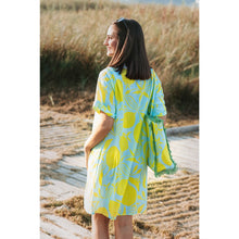 Cargar imagen en el visor de la galería, VESTIDO CAMISERO  MIDI ESTAMPADO LIMONES
