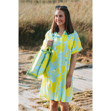 Cargar imagen en el visor de la galería, VESTIDO CAMISERO  MIDI ESTAMPADO LIMONES
