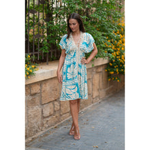 Cargar imagen en el visor de la galería, VESTIDO CORTO ESTAMPADO MANGA MURCIÉLAGO
