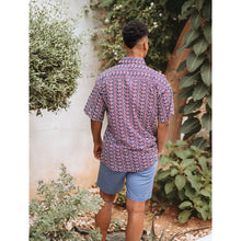 Cargar imagen en el visor de la galería, CAMISA MANGA CORTA ESTAMPADA HOMBRE
