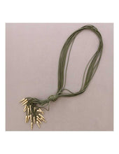 Cargar imagen en el visor de la galería, COLLAR LARGO NUDO COLGANTE CORDÓN METAL
