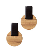 Cargar imagen en el visor de la galería, PENDIENTE LARGO DOS PIEZAS MADERA RESINA
