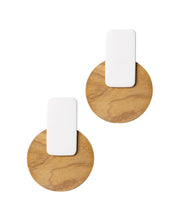 Cargar imagen en el visor de la galería, PENDIENTE LARGO DOS PIEZAS MADERA RESINA
