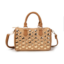 Cargar imagen en el visor de la galería, BOLSO MINI BOWLING RAFIA TACHUELAS
