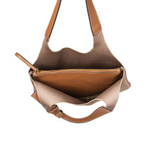 Cargar imagen en el visor de la galería, BOLSO HOBBO CANALÉ TIRA AJUSTABLE
