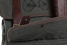 Cargar imagen en el visor de la galería, MOCHILA CANVAS CUERO BICICLETA
